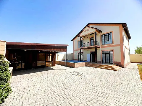 Satılır 5 otaqlı həyət evi 220 m²