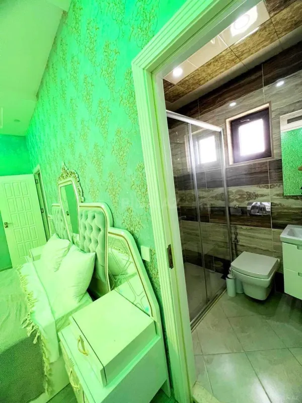 Satılır 5 otaqlı həyət evi 220 m²