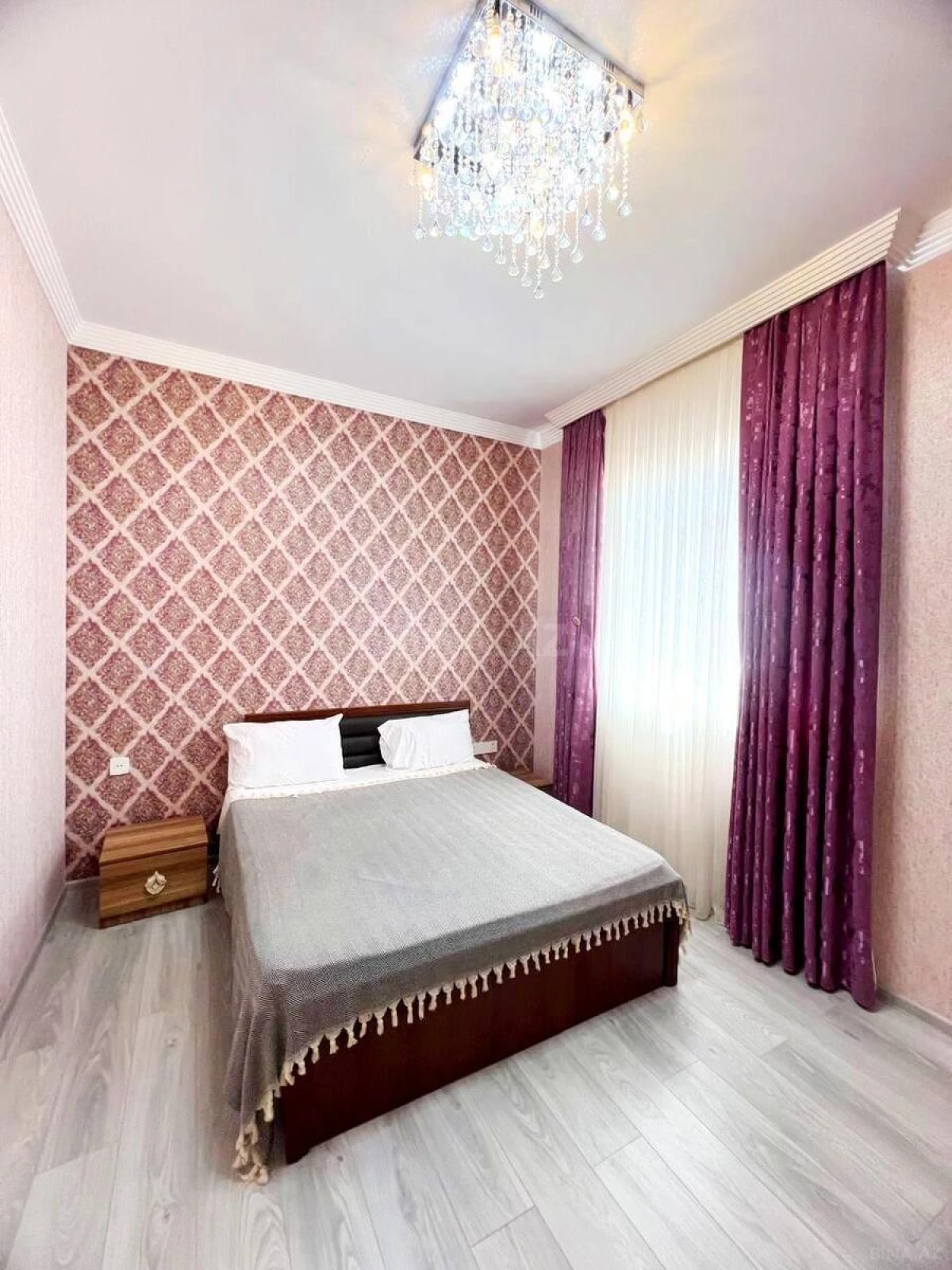 Satılır 5 otaqlı həyət evi 220 m²