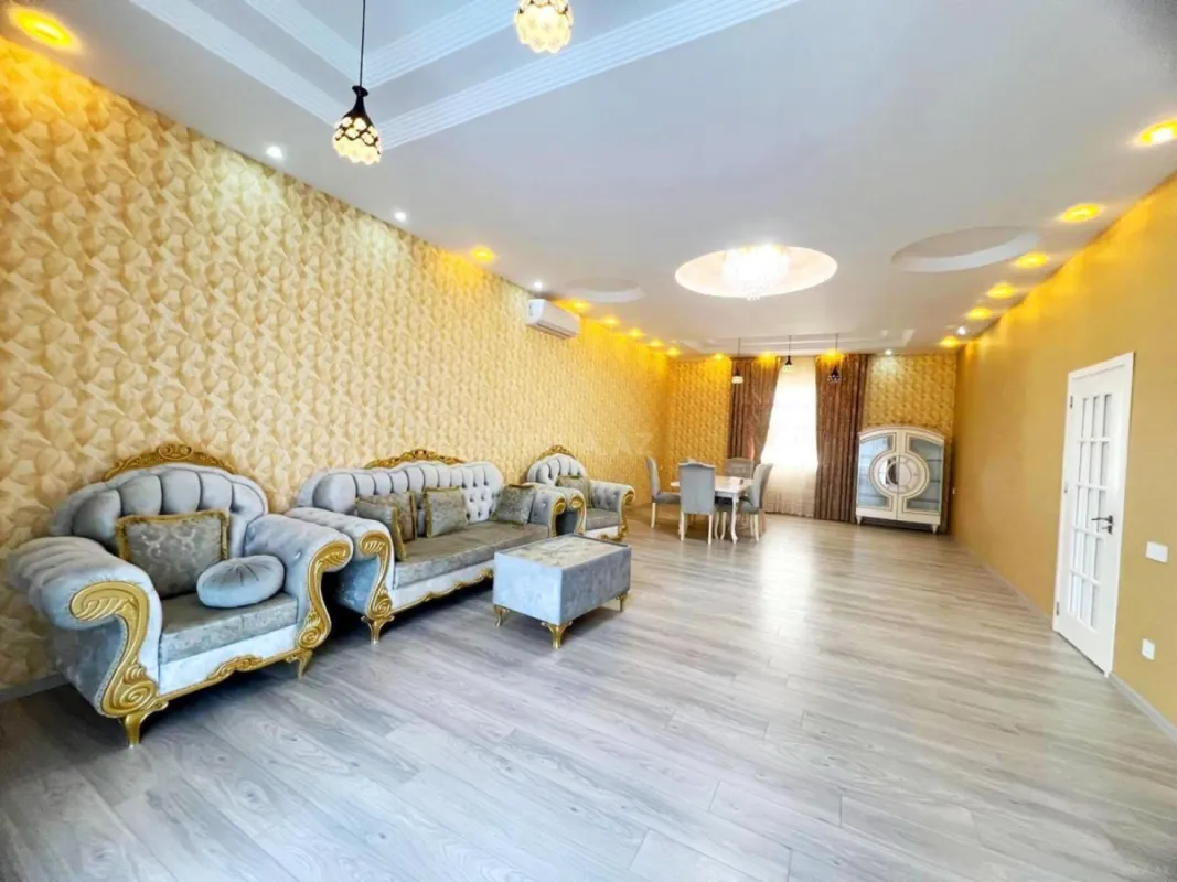 Satılır 5 otaqlı həyət evi 220 m²