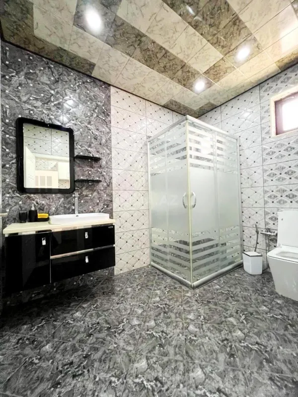 Satılır 5 otaqlı həyət evi 220 m²