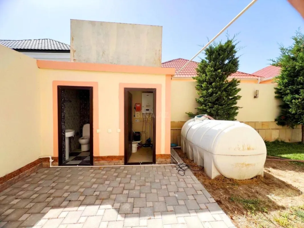 Satılır 5 otaqlı həyət evi 220 m²