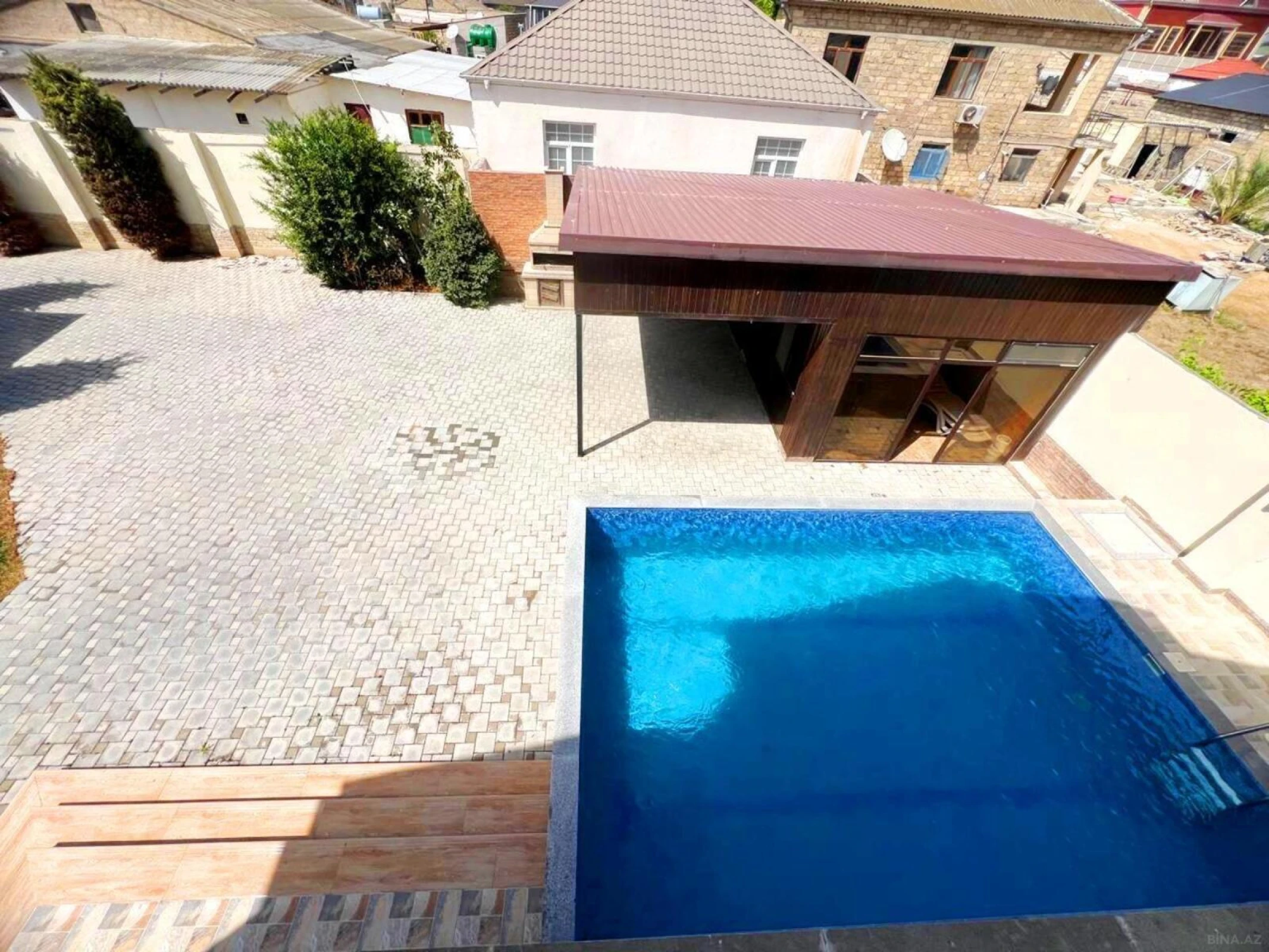 Satılır 5 otaqlı həyət evi 220 m²