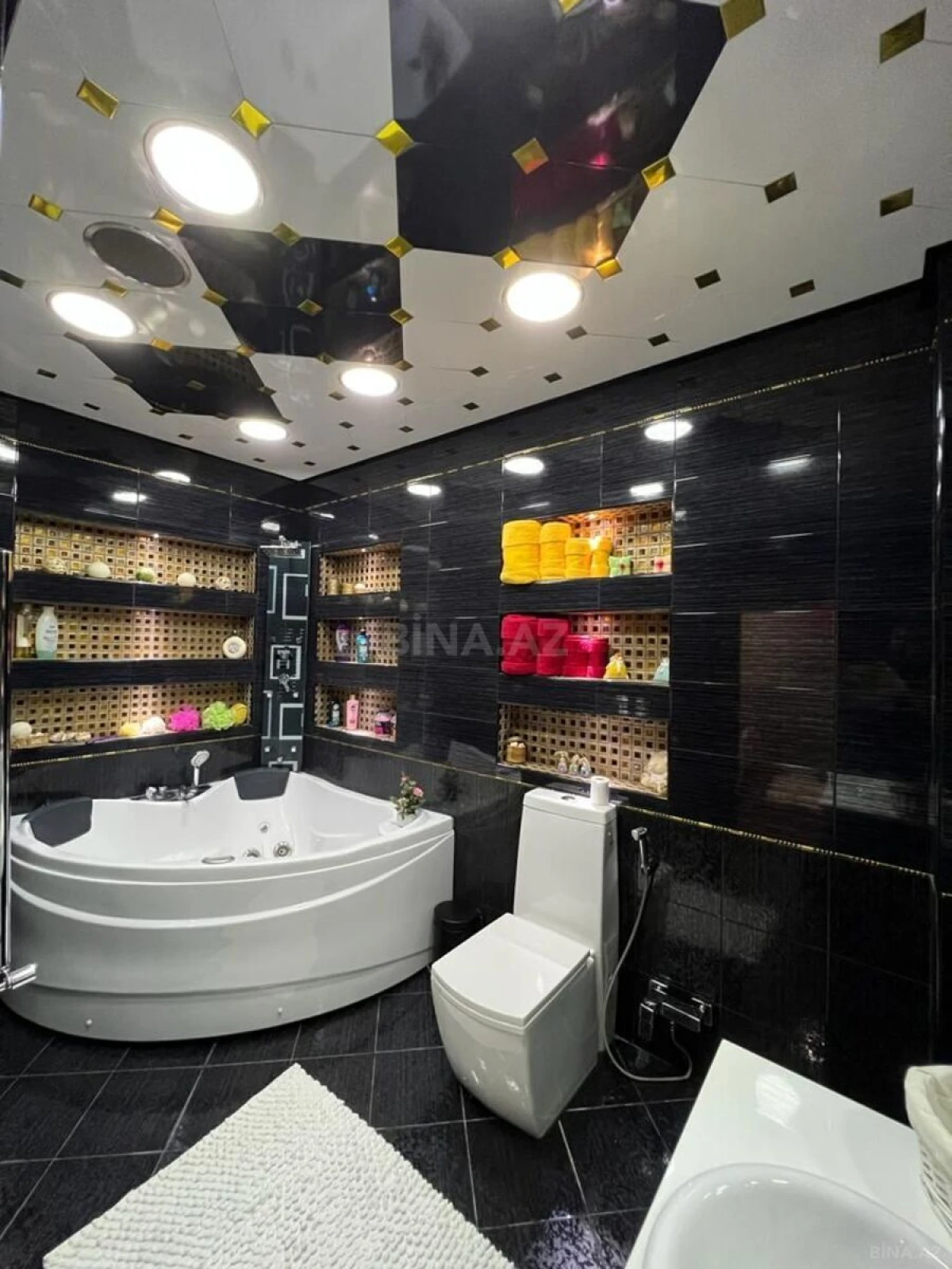 Satılır 2 otaqlı mənzil 96.6 m²