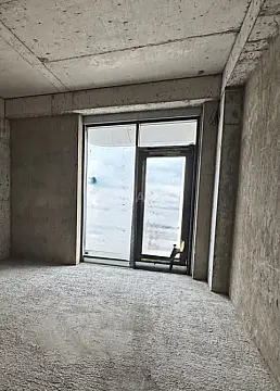 Satılır 3 otaqlı mənzil 178 m²