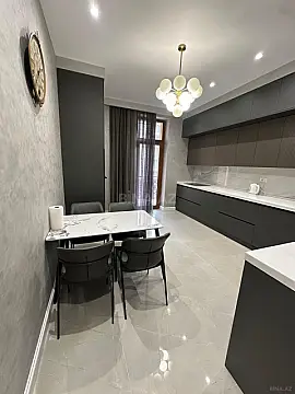 Kirayə verilir 3 otaqlı mənzil 130 m² — Bakı, Köhnə Günəşli 3 otaq 130.00 m²