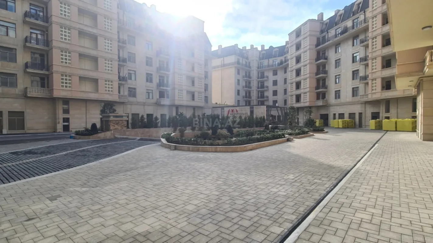 Kirayə verilir 3 otaqlı mənzil 130 m²