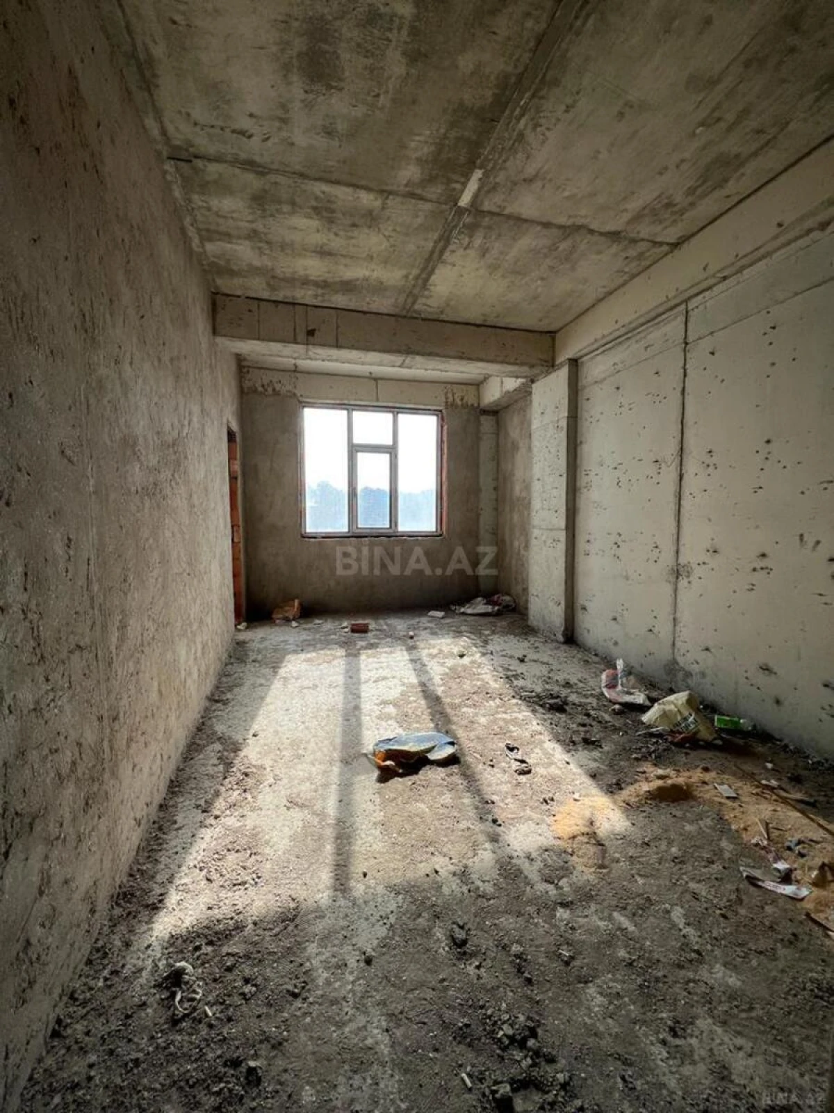 Satılır 3 otaqlı mənzil 137 m²