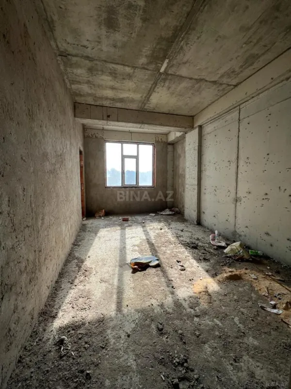 Satılır 3 otaqlı mənzil 137 m²