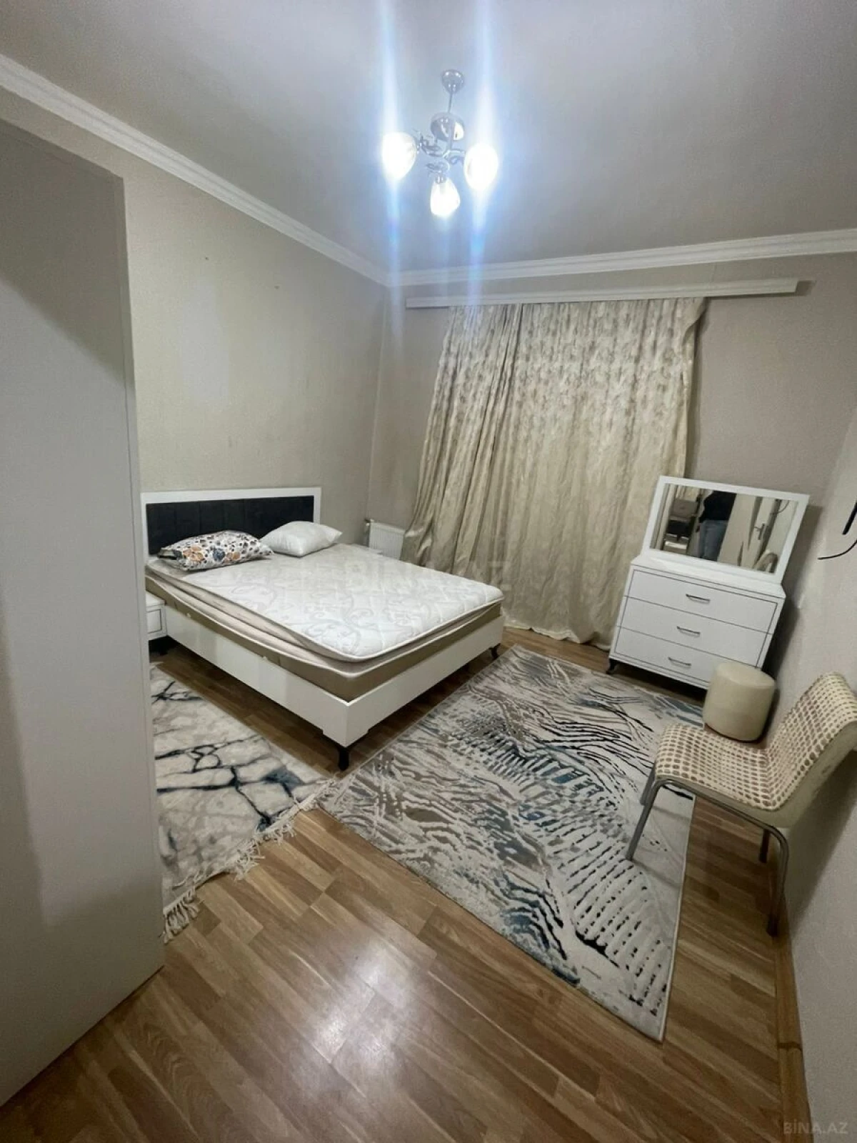 Kirayə verilir 2 otaqlı mənzil 75 m²
