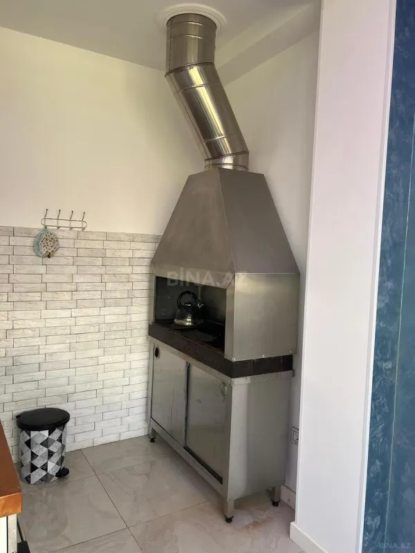 Satılır 4 otaqlı mənzil 135 m²