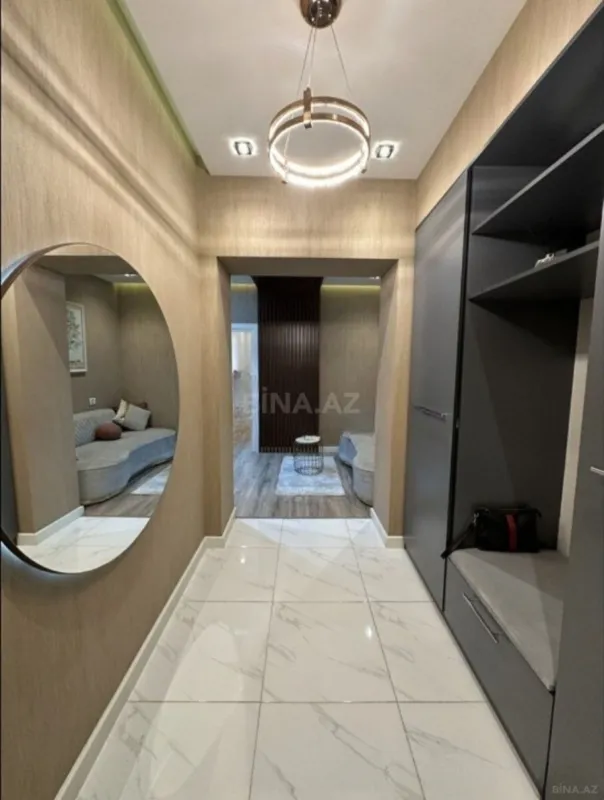 Satılır 3 otaqlı mənzil 148 m²