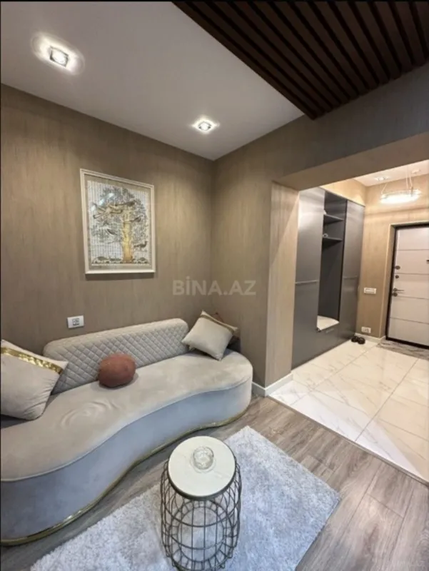 Satılır 3 otaqlı mənzil 148 m²