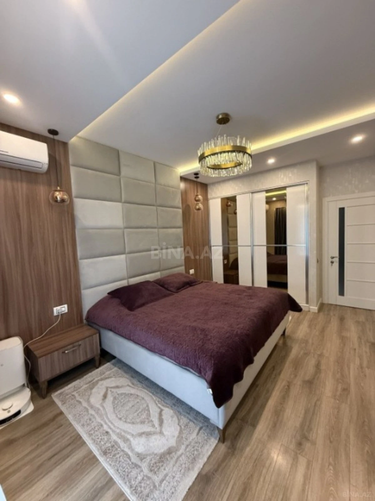 Satılır 3 otaqlı mənzil 148 m²