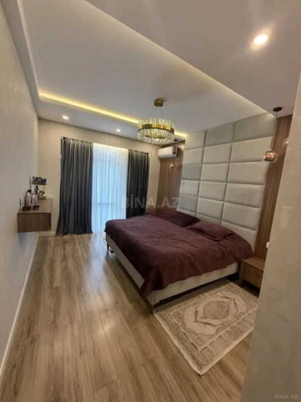 Satılır 3 otaqlı mənzil 148 m²