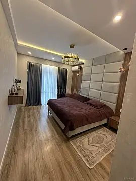 Satılır 3 otaqlı mənzil 148 m²