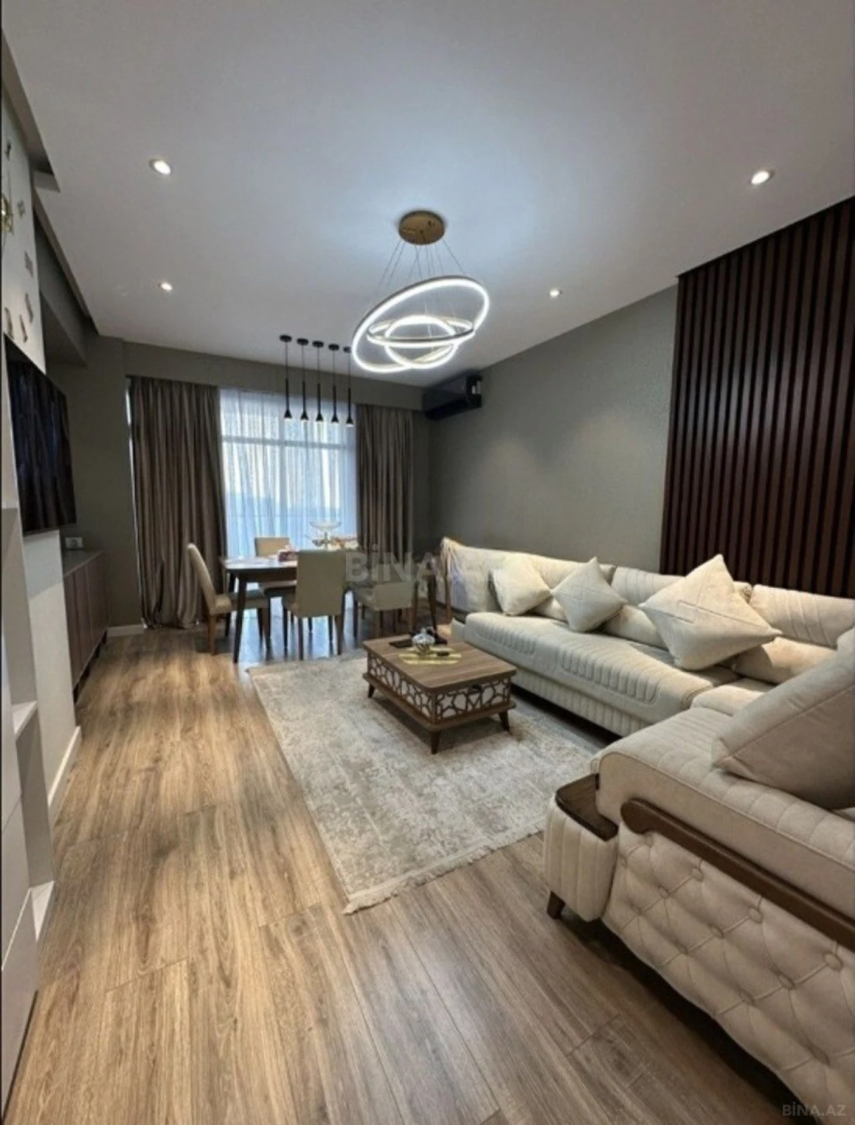 Satılır 3 otaqlı mənzil 148 m²