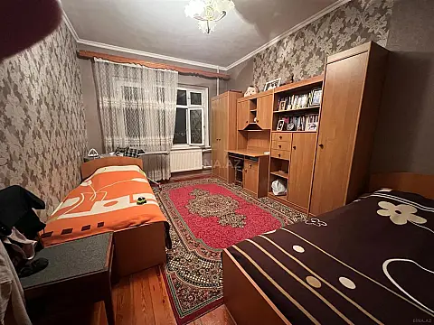 Satılır 4 otaqlı mənzil 100 m²