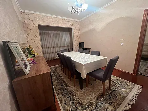Satılır 4 otaqlı mənzil 100 m²