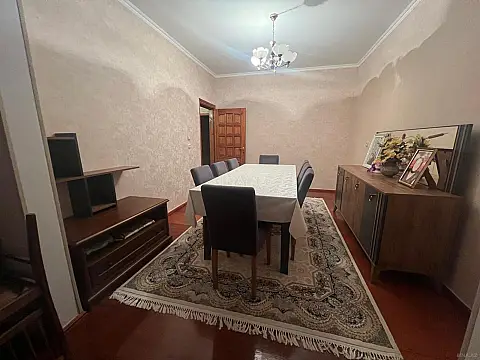 Satılır 4 otaqlı mənzil 100 m²