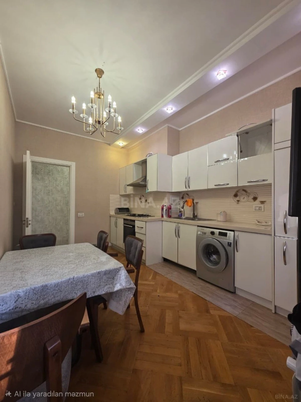 Satılır 3 otaqlı mənzil 131 m²