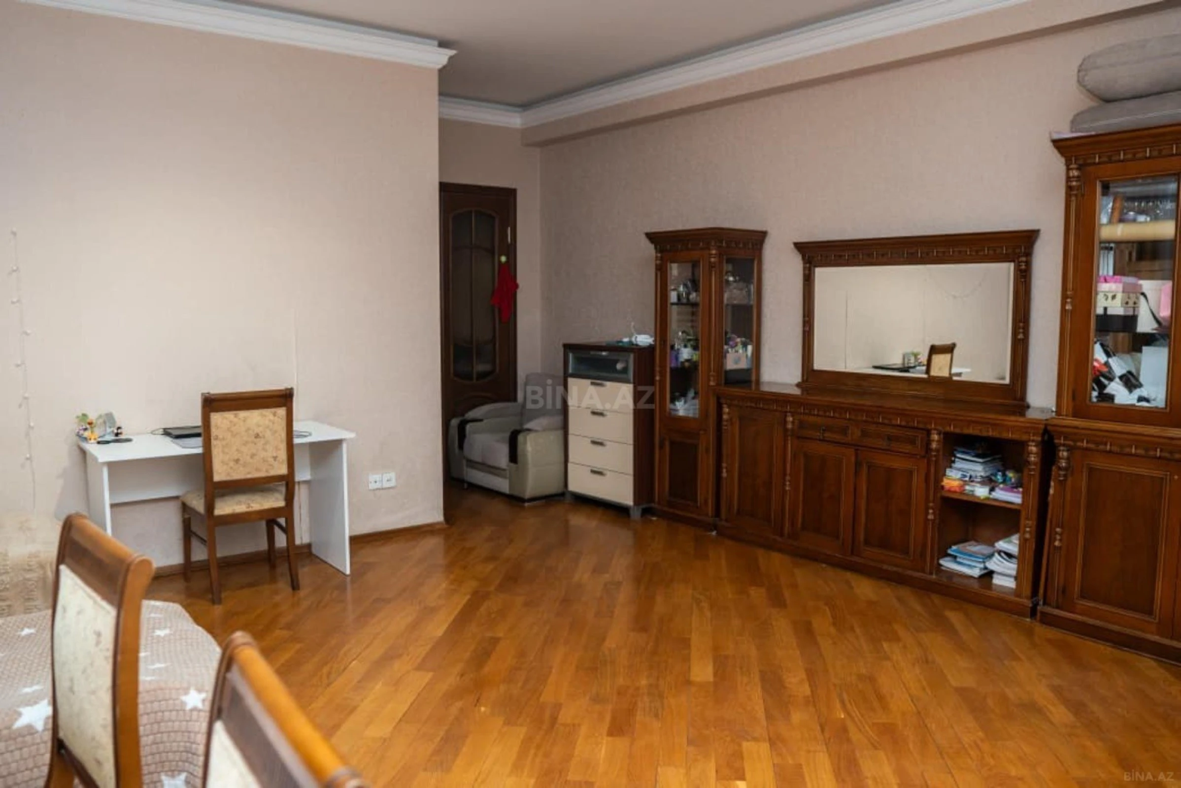 Satılır 2 otaqlı mənzil 95 m²