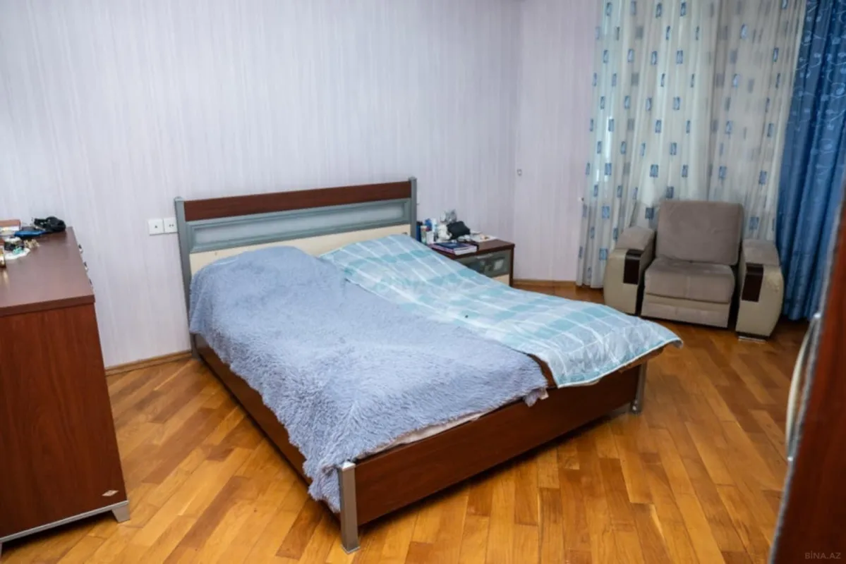 Satılır 2 otaqlı mənzil 95 m²