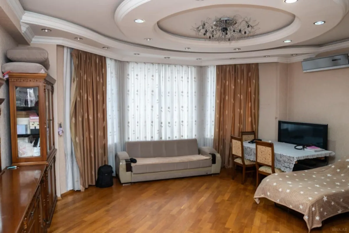 Satılır 2 otaqlı mənzil 95 m²