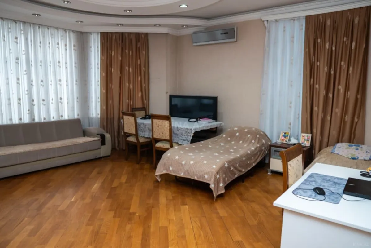 Satılır 2 otaqlı mənzil 95 m²