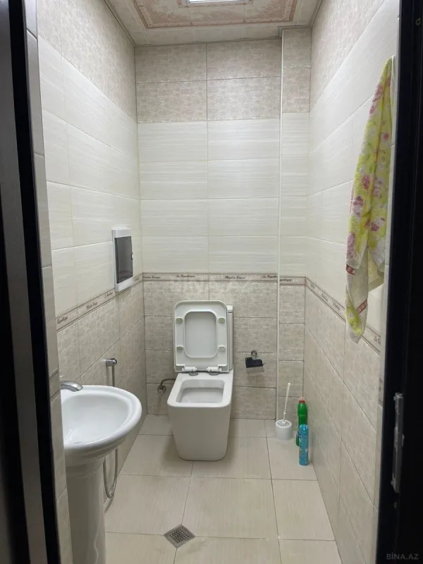 Kirayə verilir 2 otaqlı mənzil 90 m²