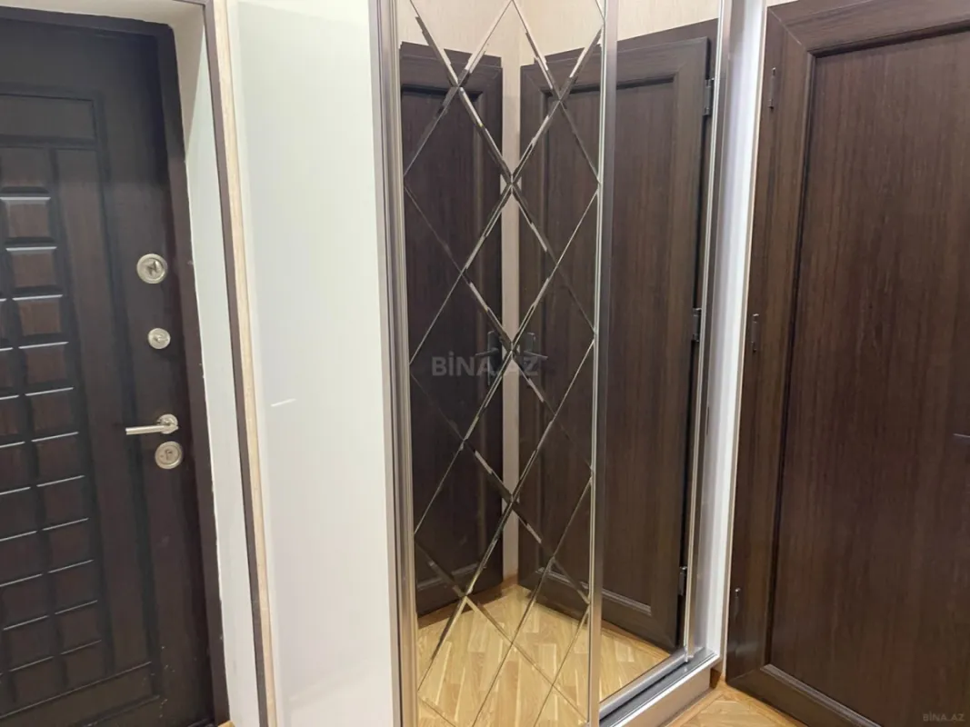 Kirayə verilir 2 otaqlı mənzil 90 m²
