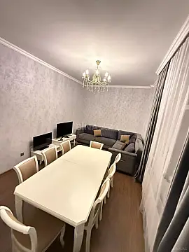 Satılır 3 otaqlı mənzil 93 m²