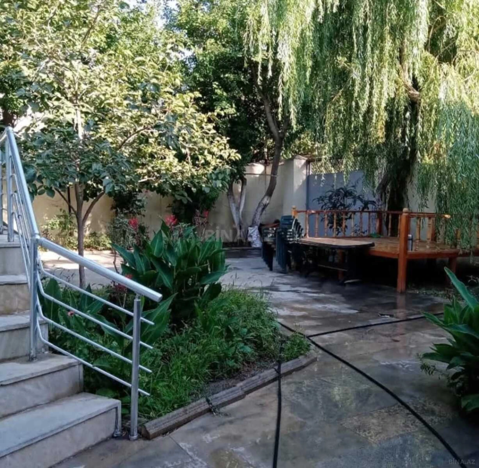 Satılır 5 otaqlı həyət evi 200 m²