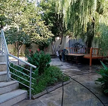 Satılır 5 otaqlı həyət evi 200 m²