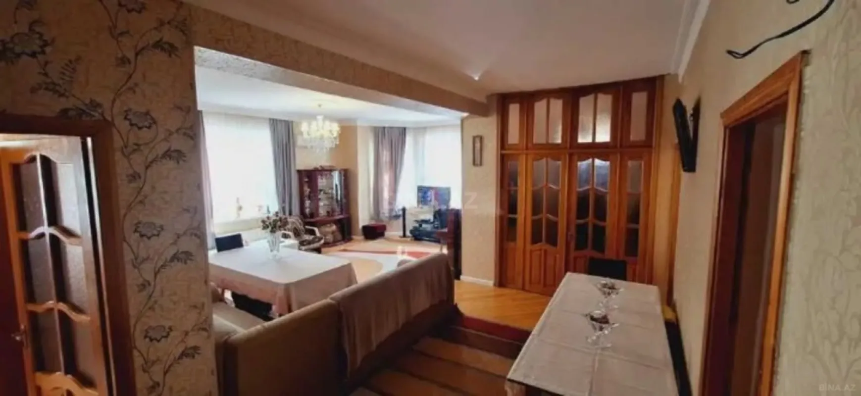 Satılır 5 otaqlı həyət evi 200 m²