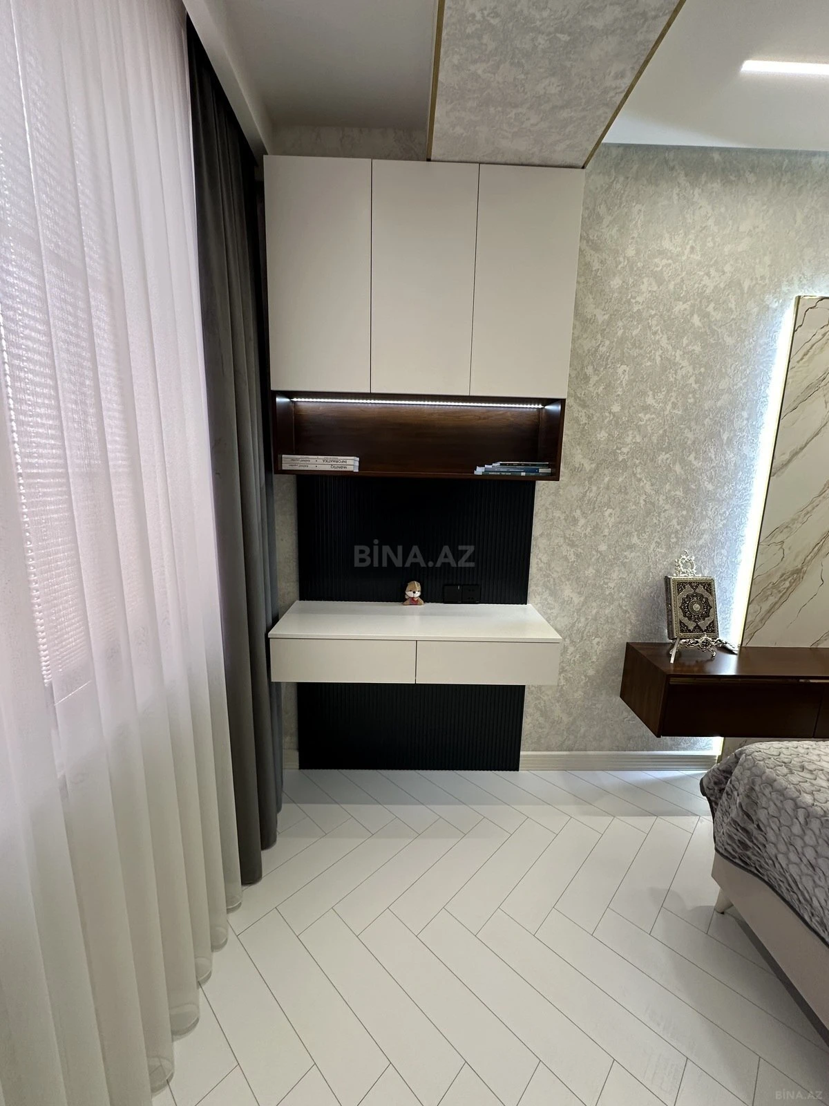 Satılır 3 otaqlı mənzil 133 m²