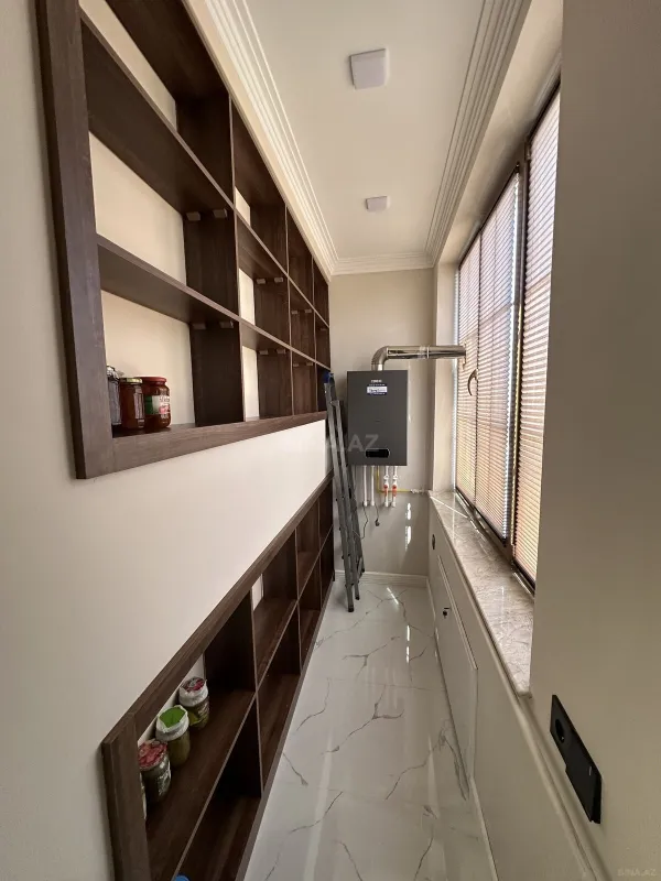 Satılır 3 otaqlı mənzil 133 m²