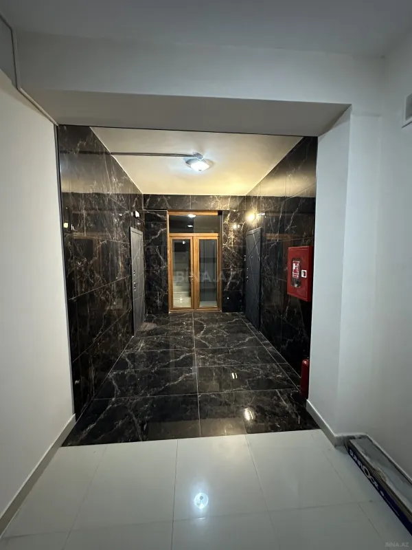 Satılır 3 otaqlı mənzil 133 m²