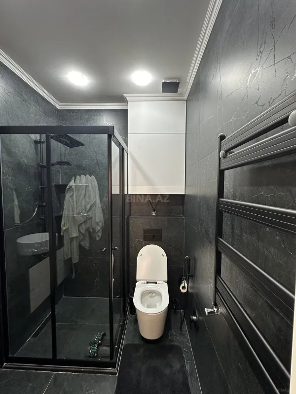 Satılır 3 otaqlı mənzil 133 m²