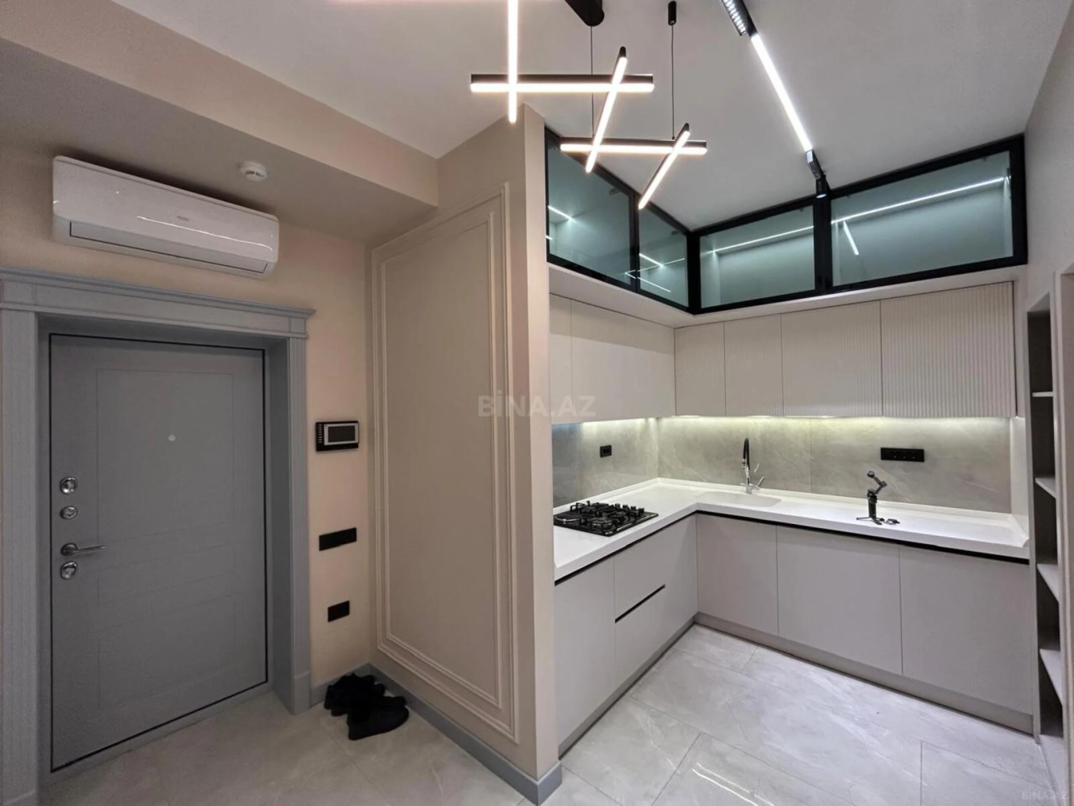 Satılır 2 otaqlı mənzil 85 m²