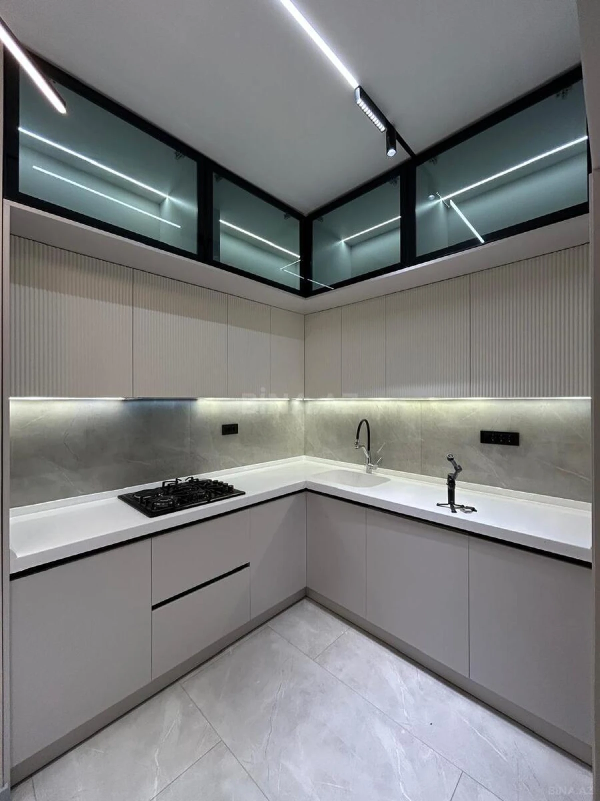 Satılır 2 otaqlı mənzil 85 m²