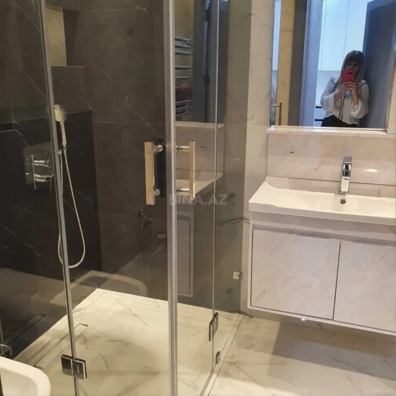 Kirayə verilir 2 otaqlı mənzil 60 m²