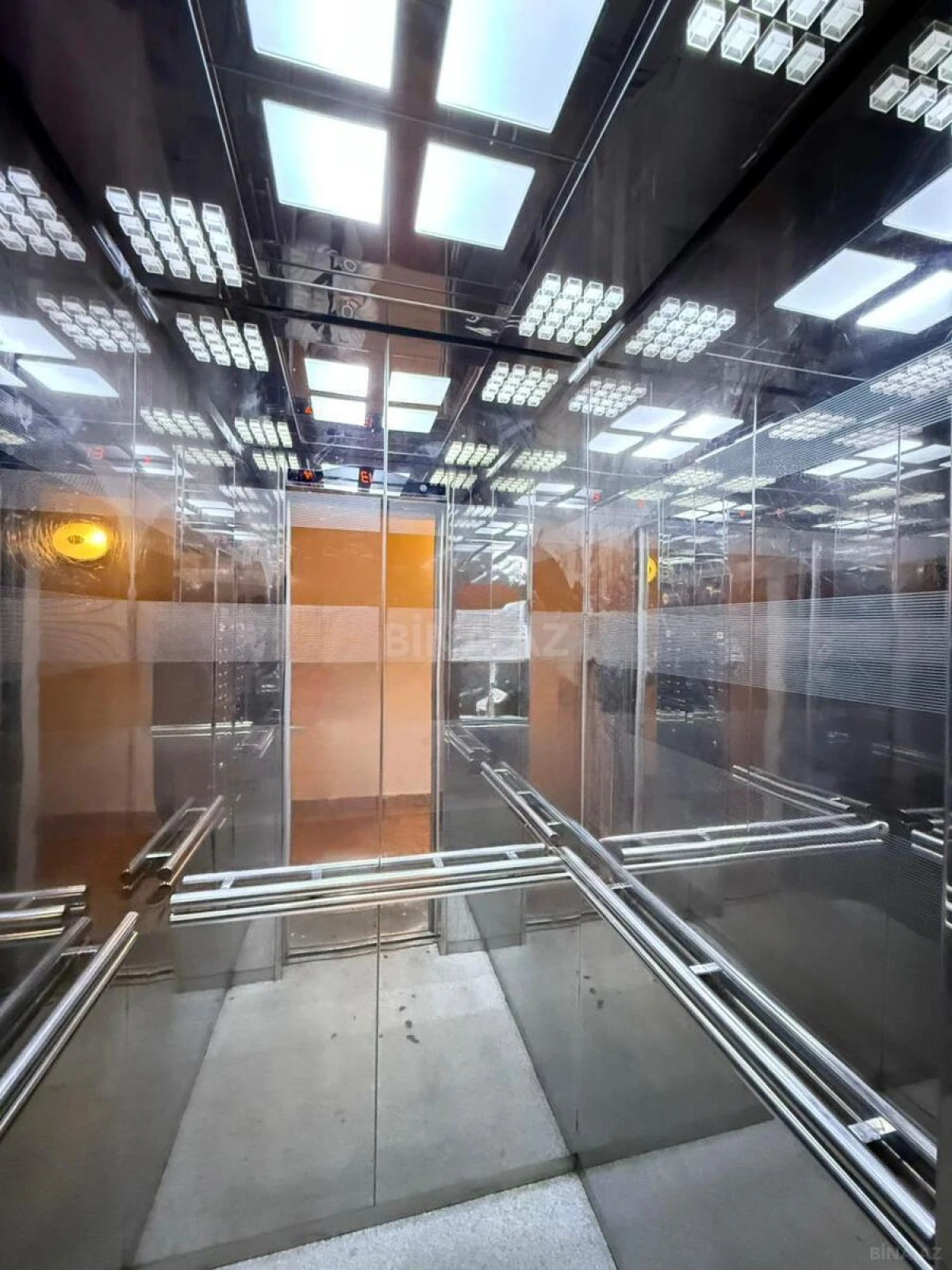 Satılır 3 otaqlı mənzil 155 m²