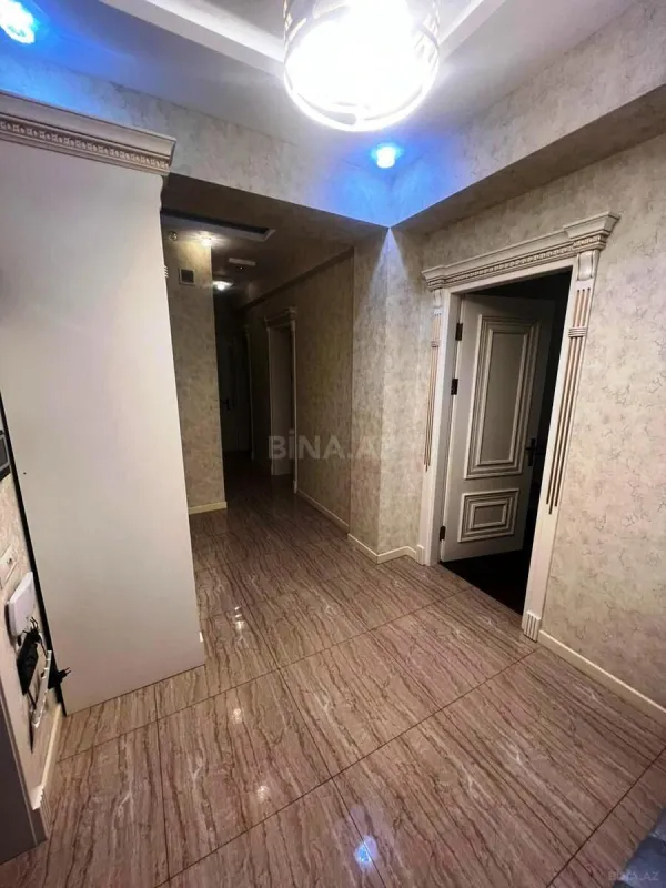Satılır 2 otaqlı mənzil 107 m²