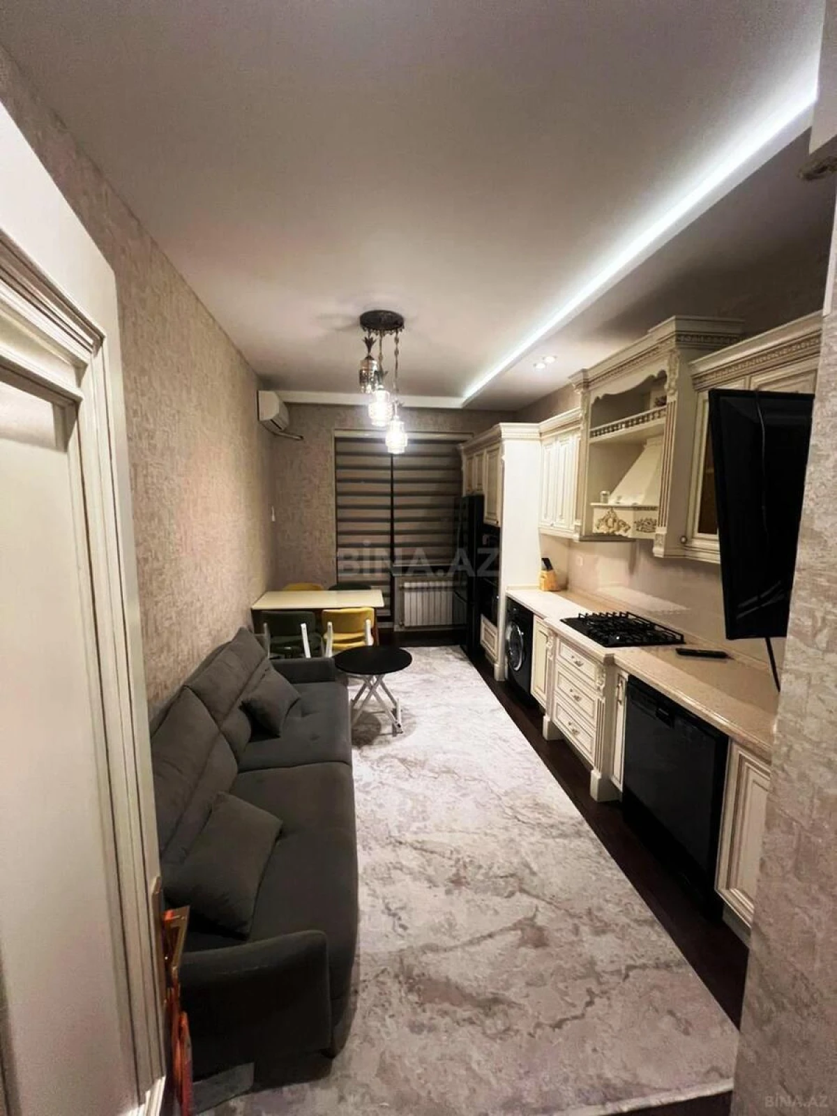 Satılır 2 otaqlı mənzil 107 m²