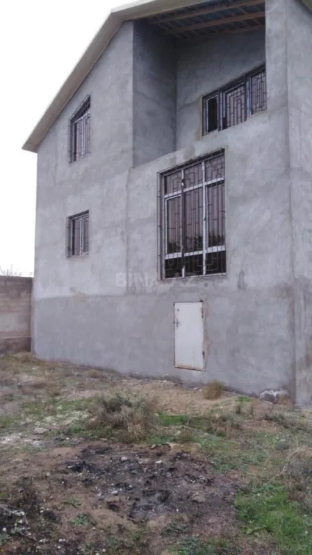 Satılır 5 otaqlı həyət evi 237 m²