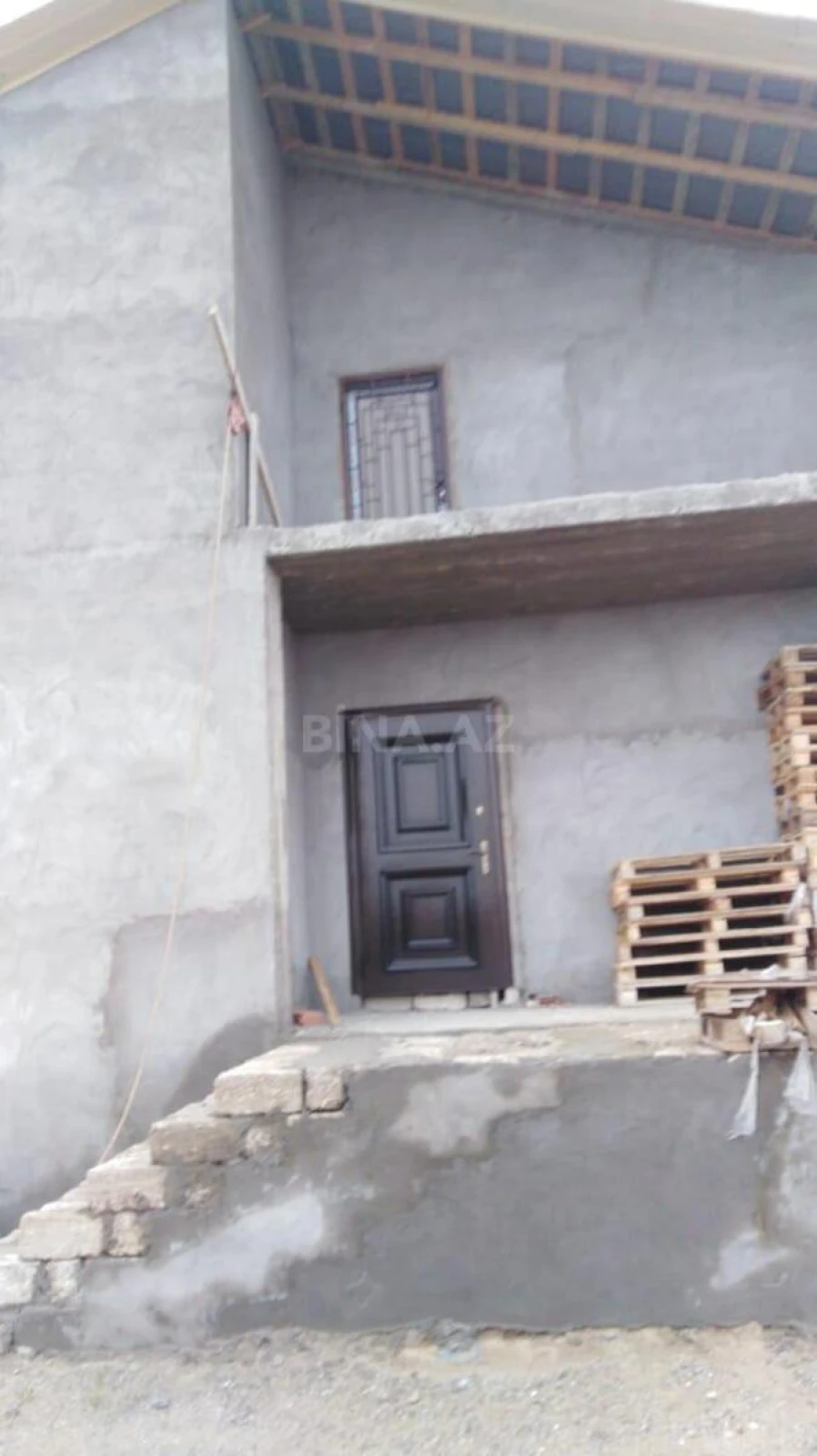 Satılır 5 otaqlı həyət evi 237 m²