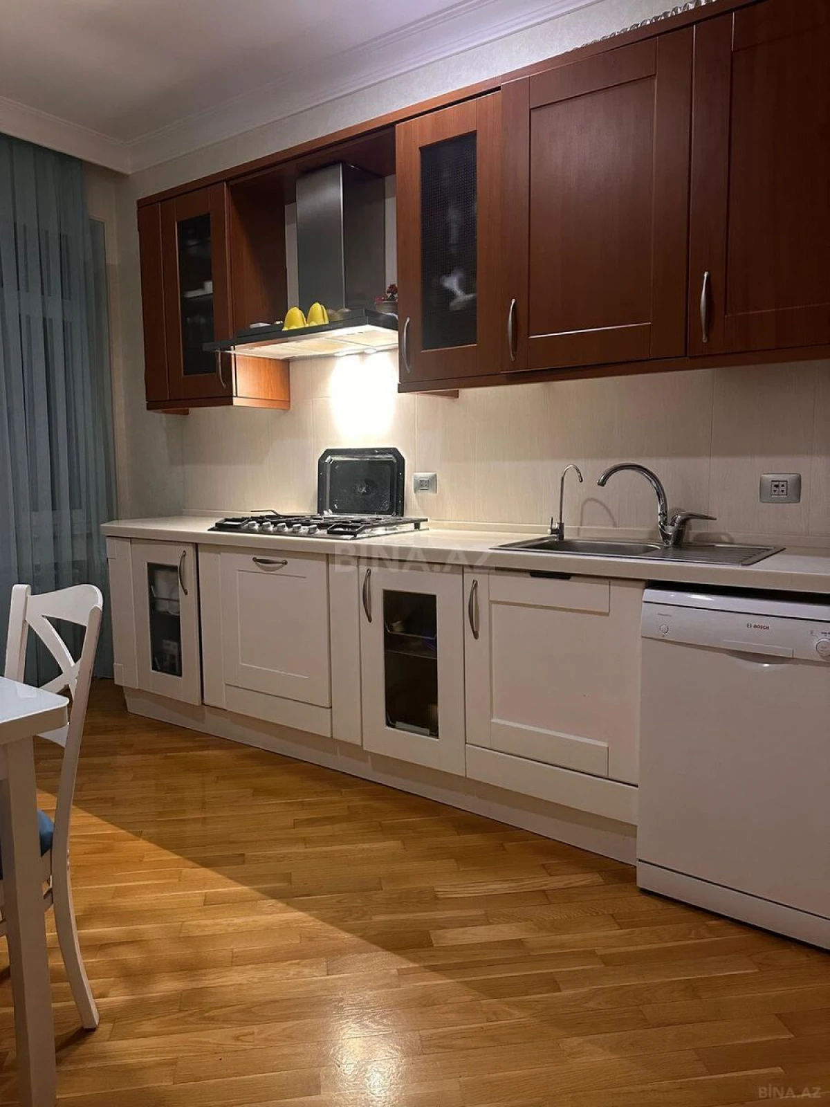 Satılır 2 otaqlı mənzil 96 m²