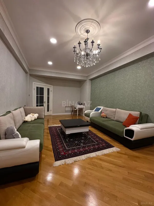 Satılır 2 otaqlı mənzil 96 m²