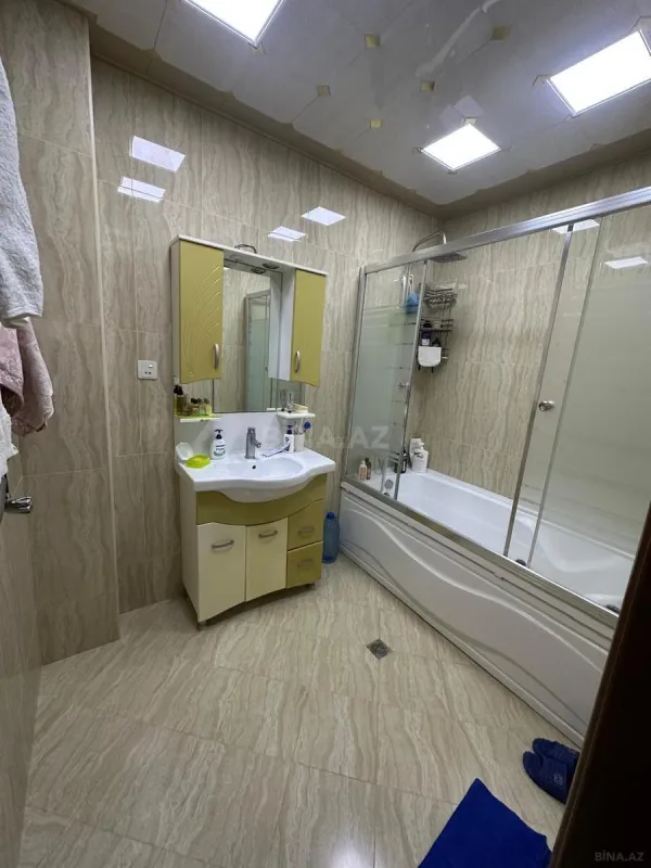 Satılır 2 otaqlı mənzil 86 m²